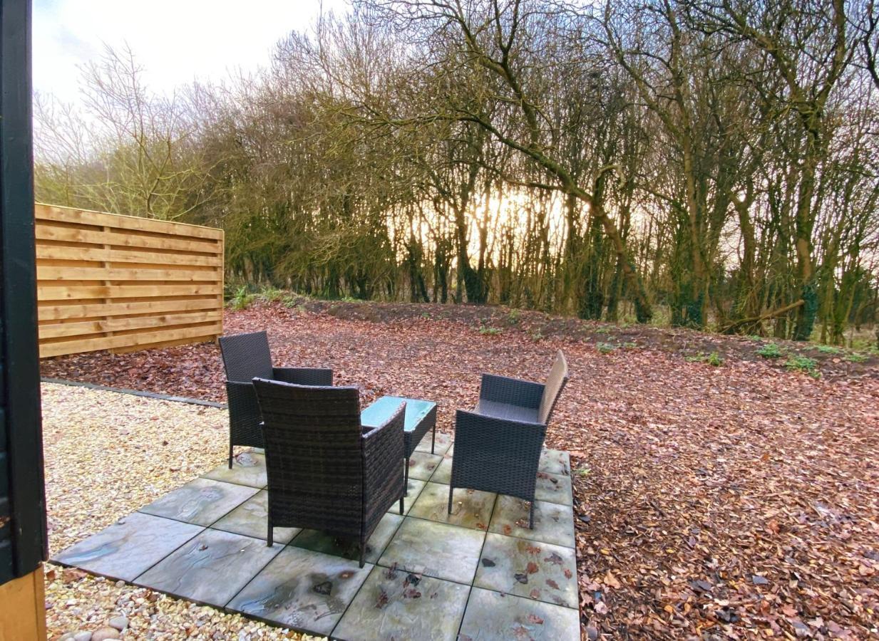 Squirrel Lodge At Owlet Hideaway - With Hot Tub, Near Йорк Екстериор снимка